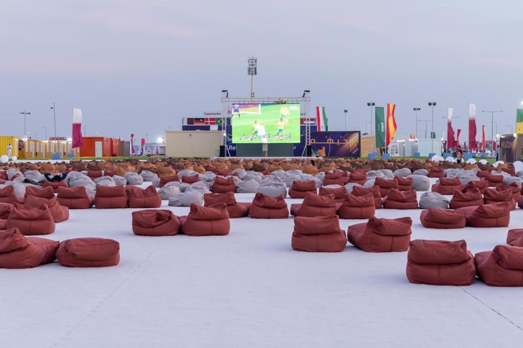 Fan Village Cabins Free Zone Doha Exterior photo